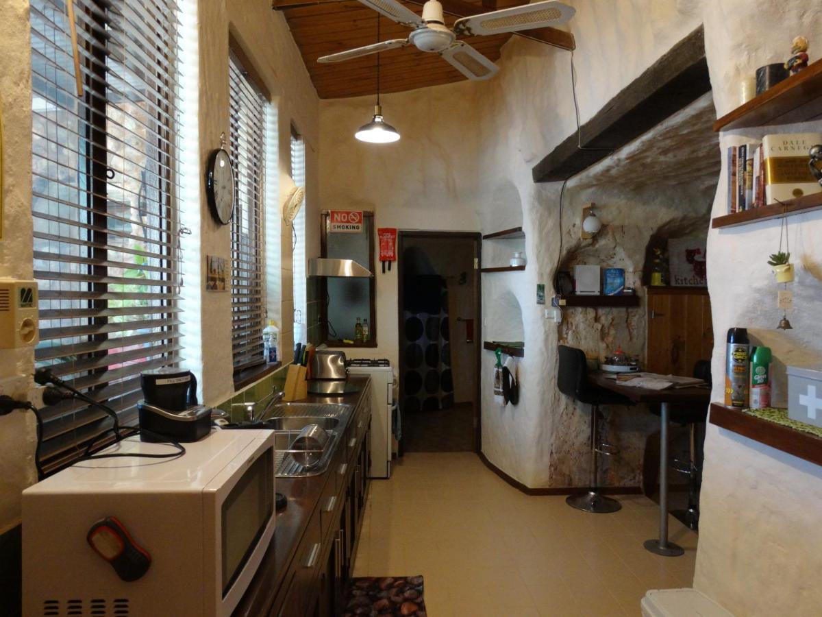 Dinky Di'S Dugout Villa Coober Pedy Exterior photo