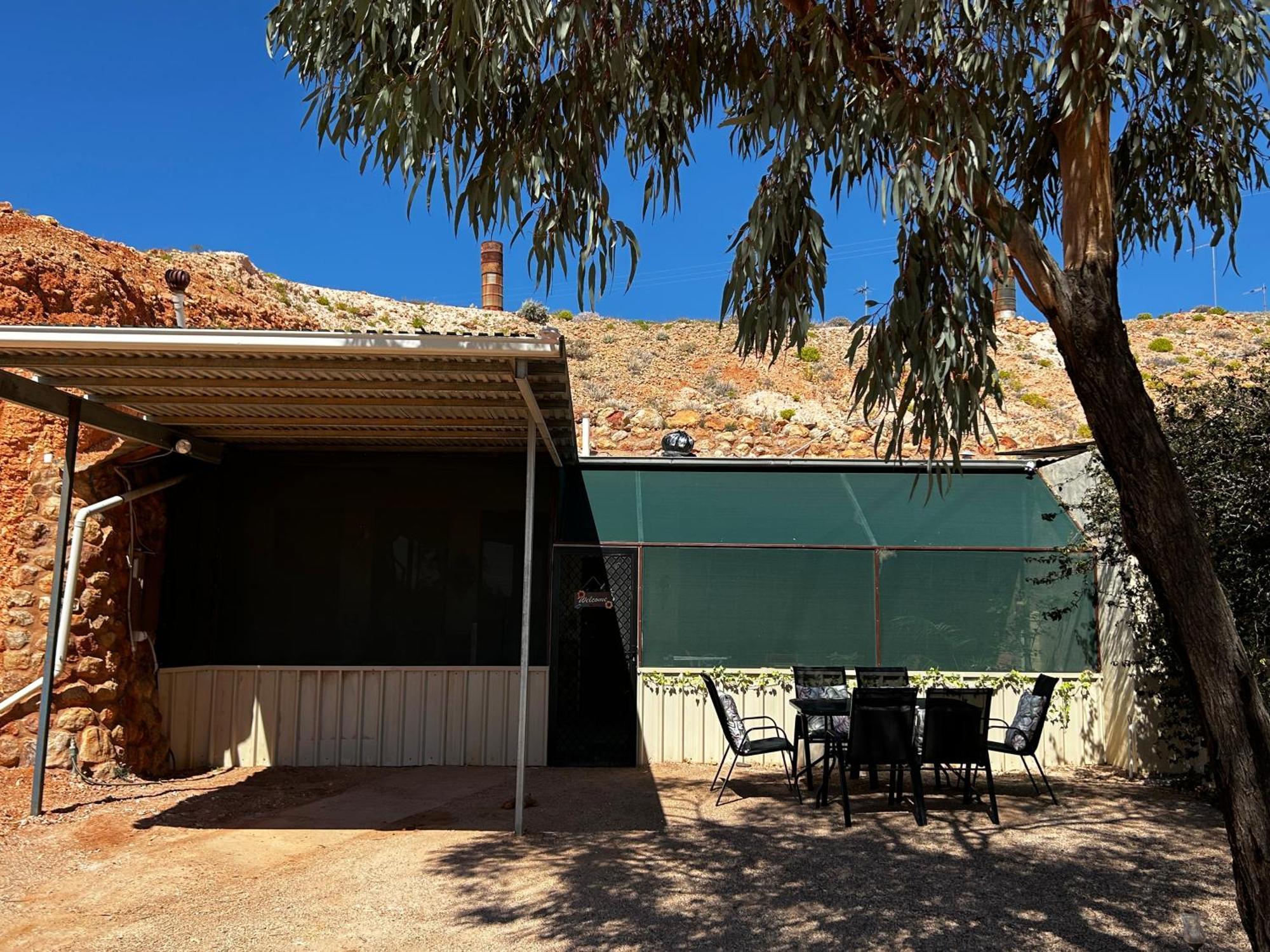 Dinky Di'S Dugout Villa Coober Pedy Exterior photo